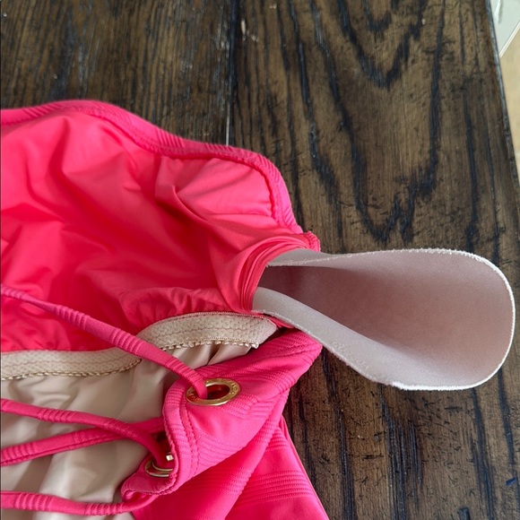 La Blanca one piece vs swimsuit size 14 - Picture 10 of 12